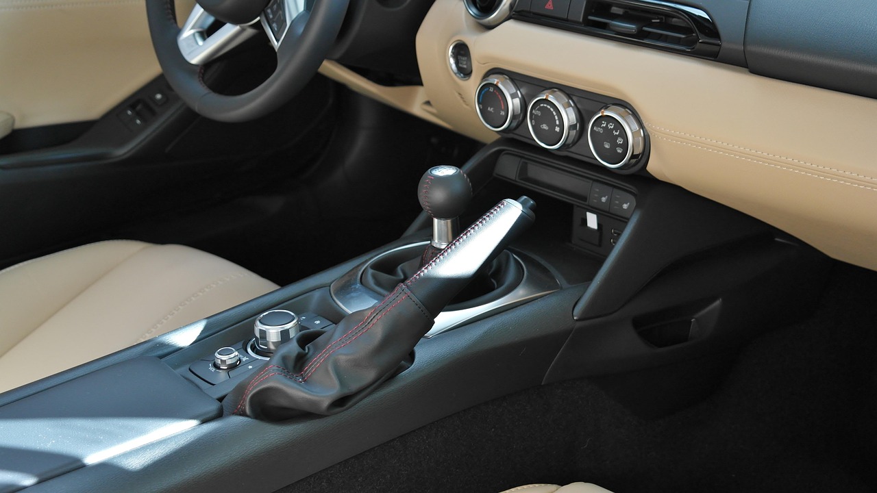 捷豹XFL新车到店体验,奢华与性能的完美融合之旅首测报告