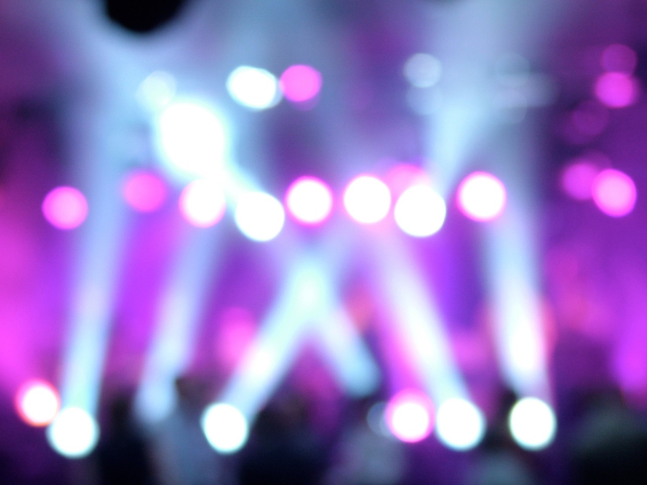 KT比赛直播，热血竞技的视听狂欢