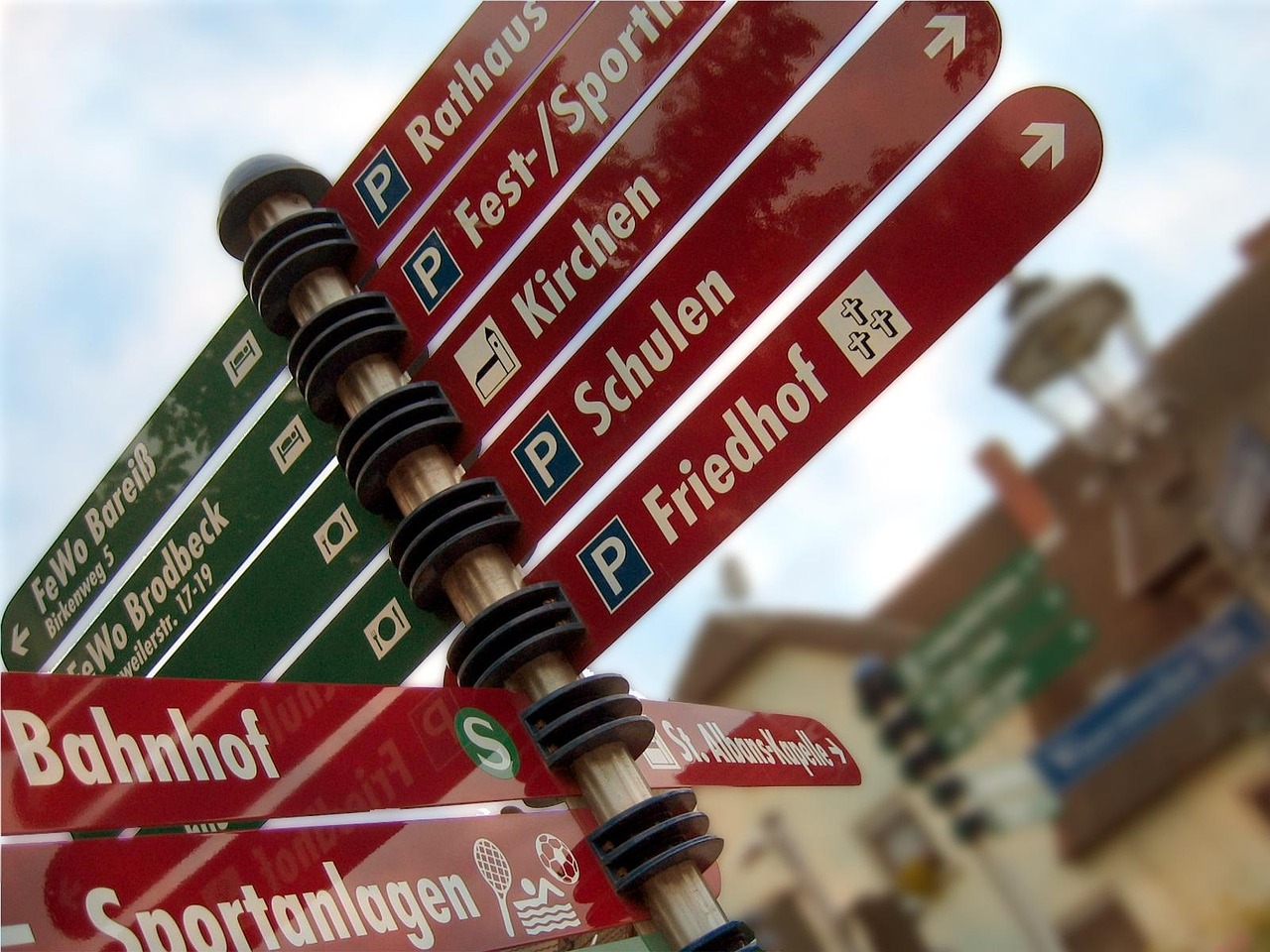 红黄蓝上市,色彩的力量与商业前景的交汇点