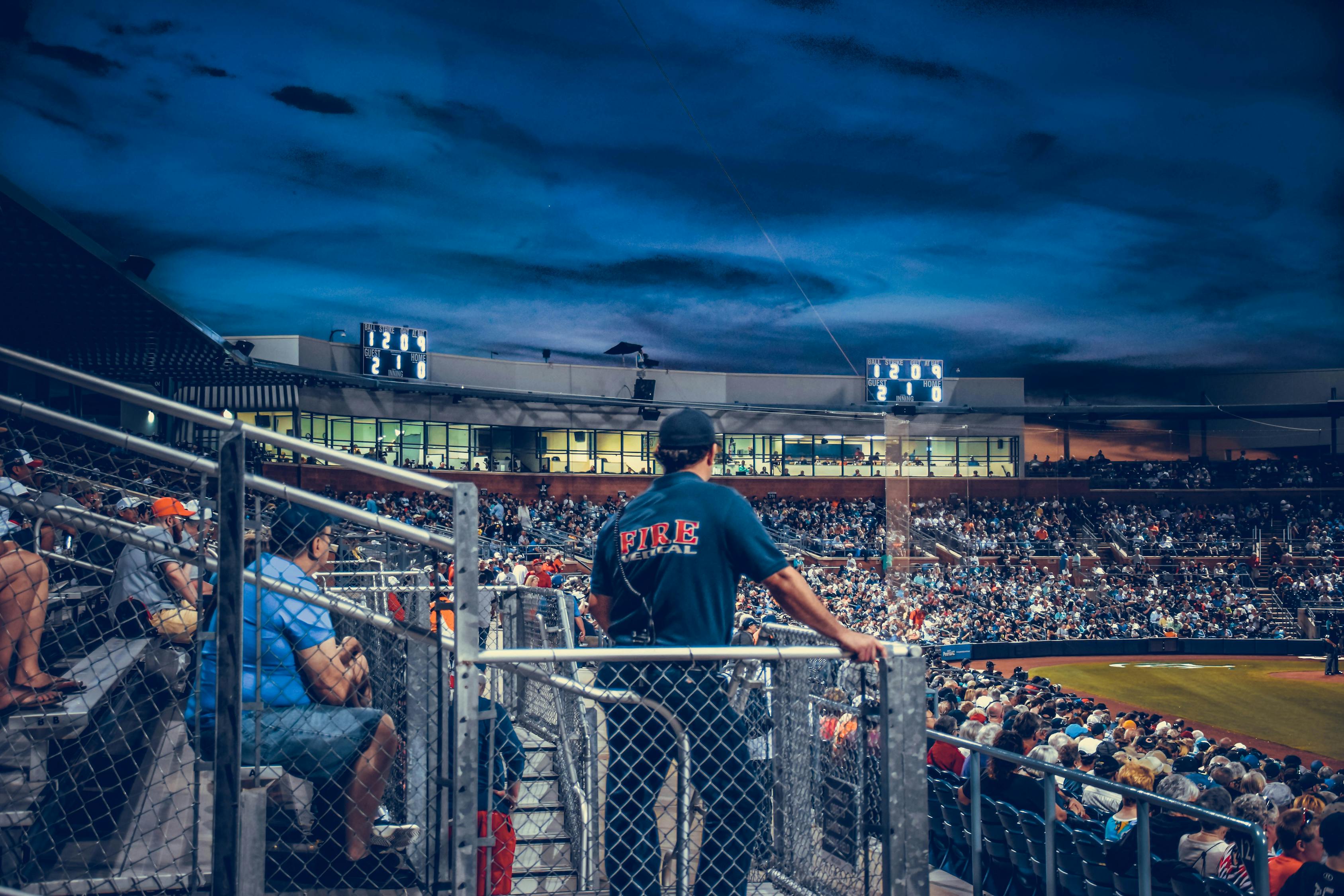 足球比赛观后感,激情与策略的碰撞之夜