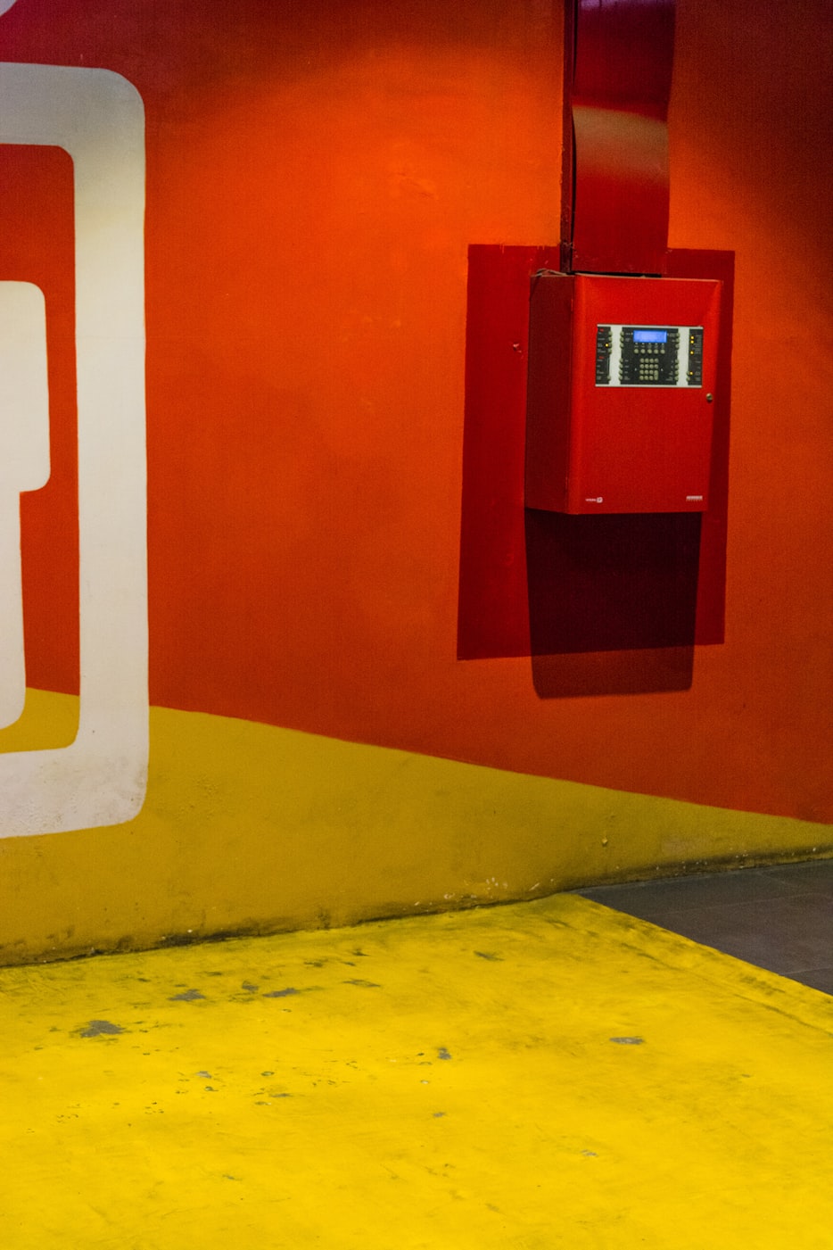 革新设计引领家居潮流,最新款门亮相市场