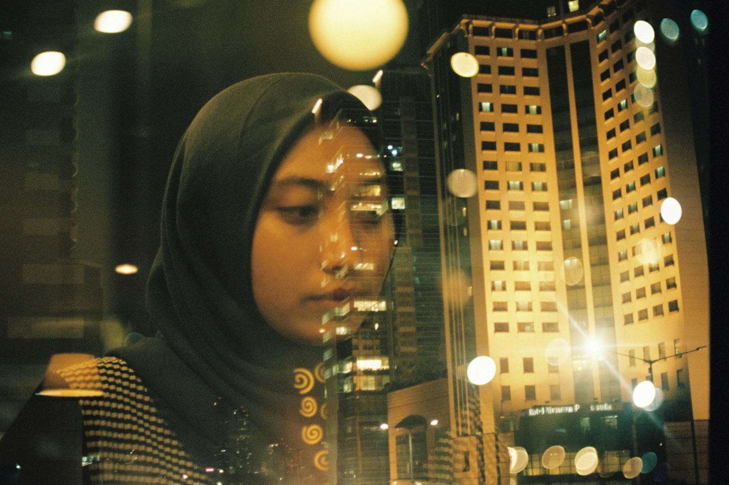 动漫世界魅力探索,沙雕头像女生动漫创意无限