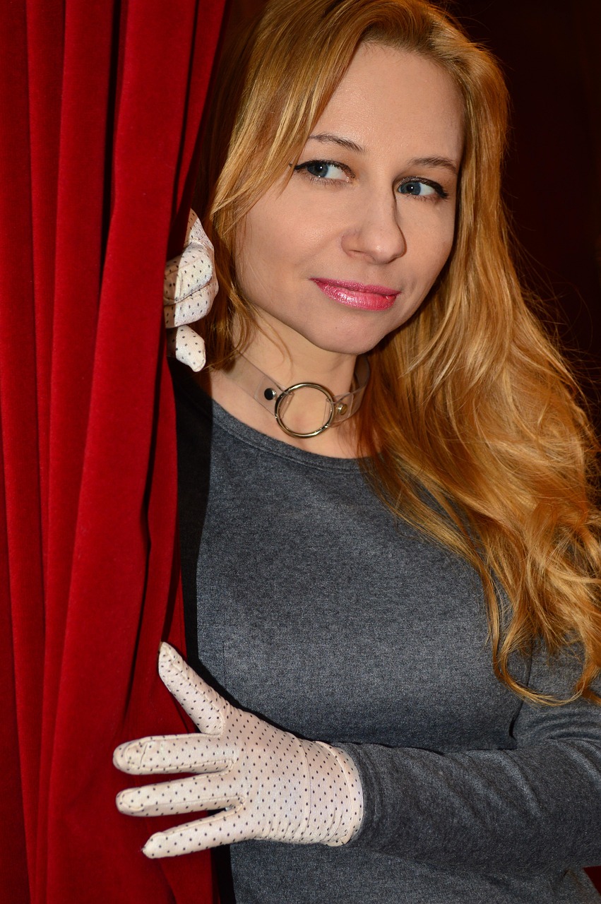 郑云工作室女演员,璀璨星光下的表演魅力之旅