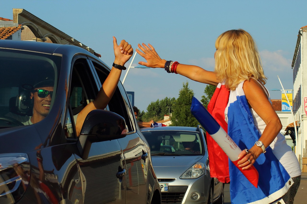 全球关注下的美国军事战略调整与行动最新动态