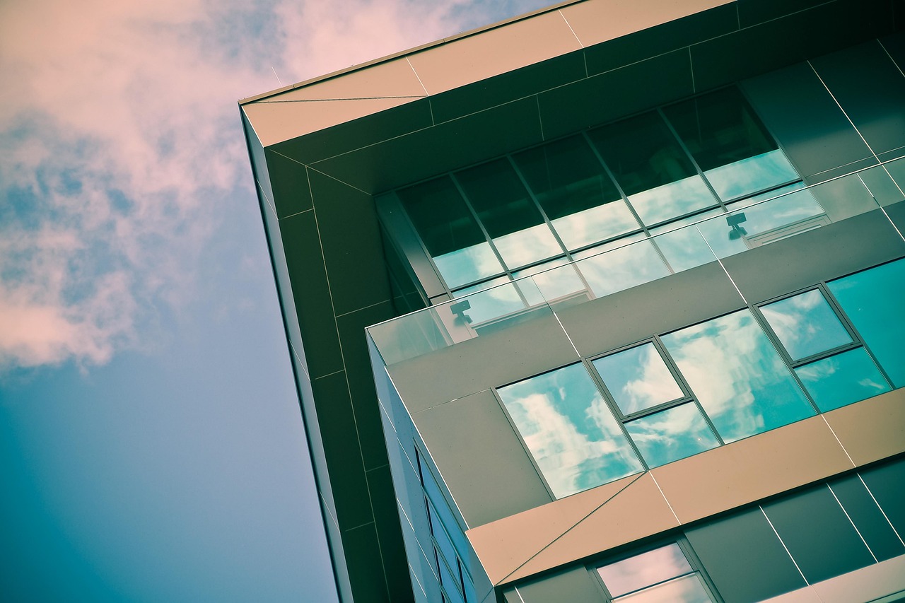 探索未来居住新概念,最新折叠集装箱住房视频展示未来生活新趋势