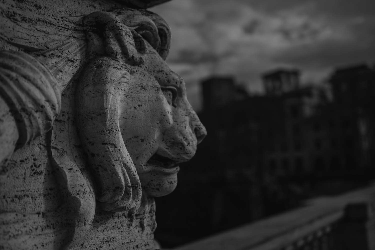 吴冠中画作的艺术市场价值体现与独特魅力