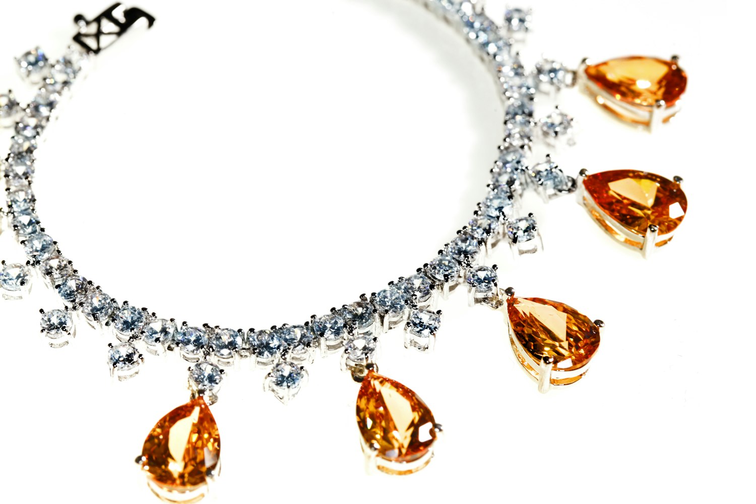 紫油梨手串价格分析与价值探讨,市场深度解读与行情概览