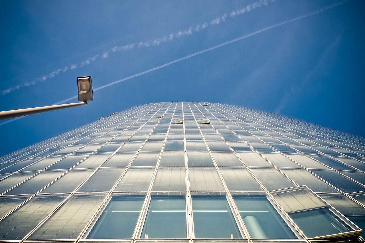 脚手架钢管价格分析与市场行情,一吨钢管究竟多少钱?