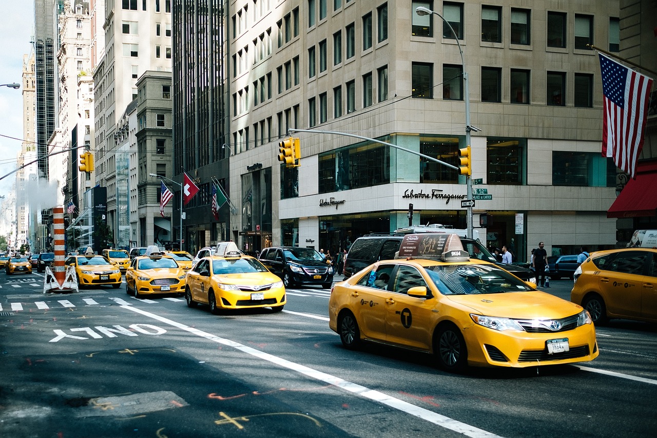 最新滴滴出行快车服务重塑城市出行新体验
