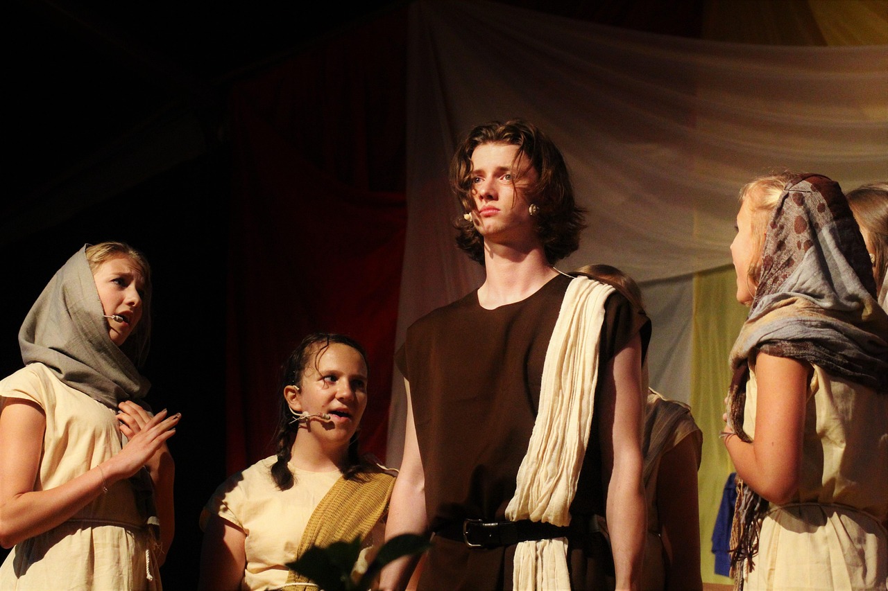 经典太监净身场景盘点，哪部剧展现最深刻？