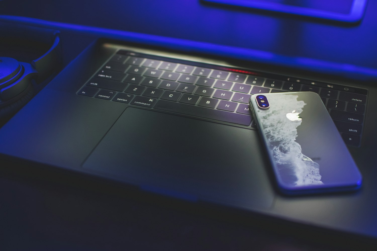 科技与期待的交汇点，苹果X的上市时刻揭秘