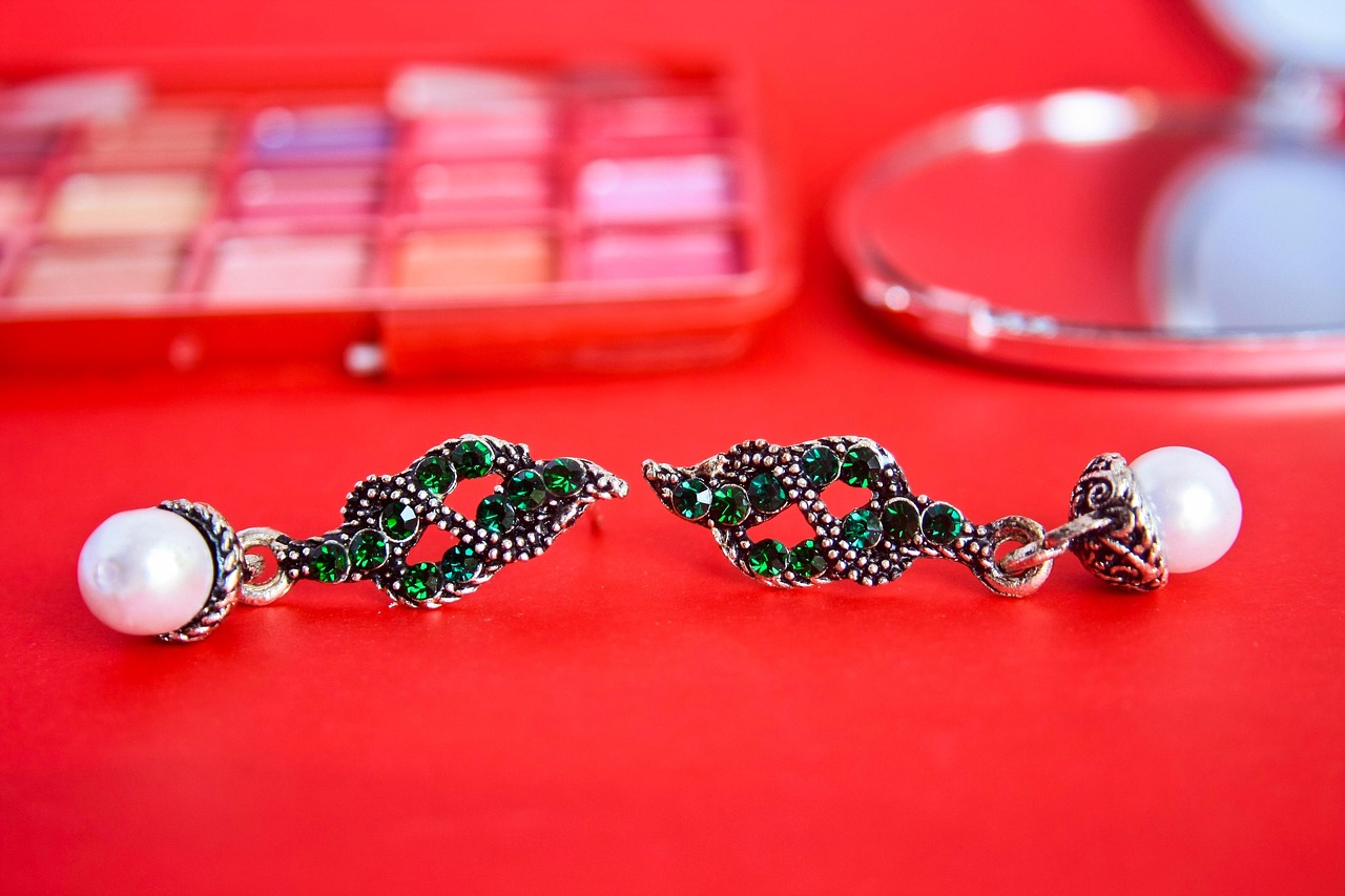 周大福新款耳饰,时尚魅力的极致诠释