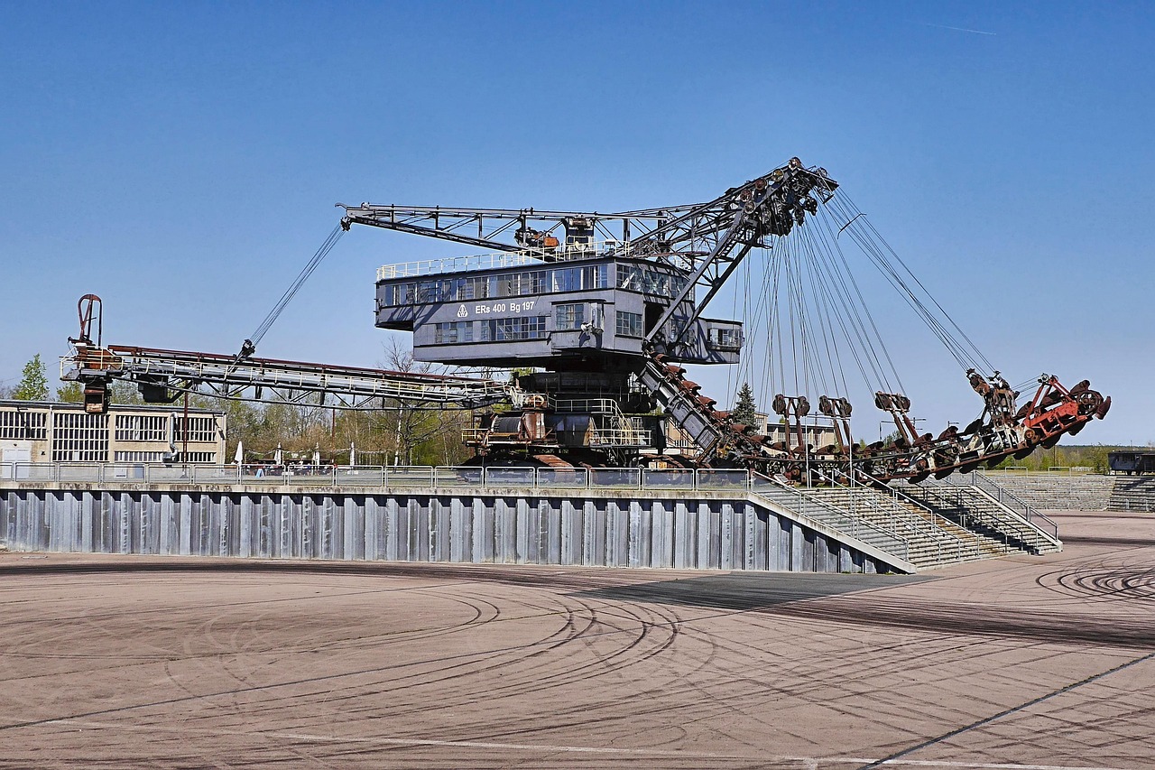 全球军事动态深度解析,最新军事资讯速递与全球军事动态概览